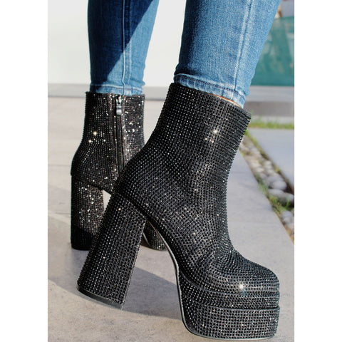 BOTIN NEGRO DE TACÓN GRUESO CON PLATAFORMA Y PIEDRAS (MOD TWICE)