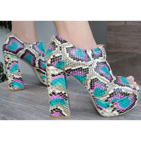 BOTÍN PEEP TOE ANIMAL PRINT DE TACÓN CAMPANA CON PLATAFORMA (MOD 1011)