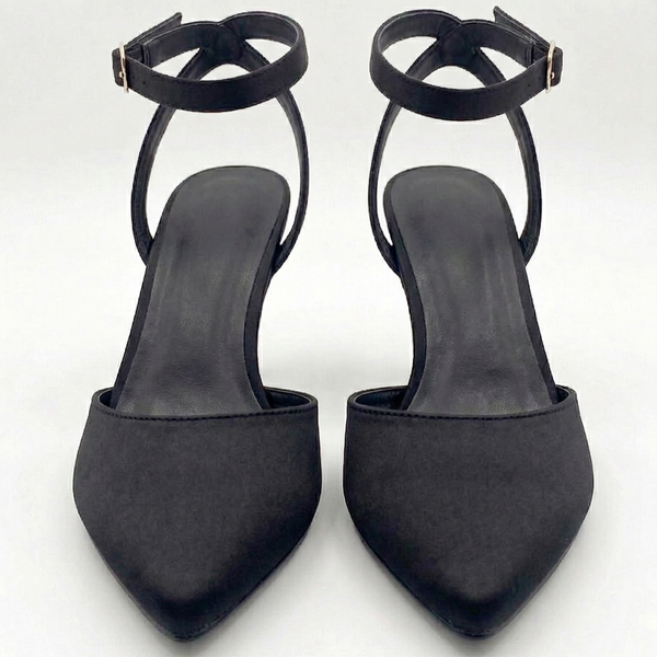 ZAPATILLA PUNTAL NEGRA DE TACÓN BAJO (MOD 3006)