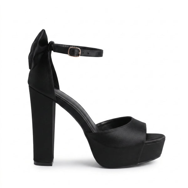 ZAPATILLA ELEGANTE NEGRA CON TACÓN GRUESO Y MOÑO (MOD 7145)