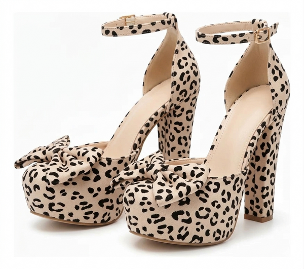 ZAPATILLA ANIMAL PRINT CON MOÑO Y TACÓN GRUESO (MOD 1000)