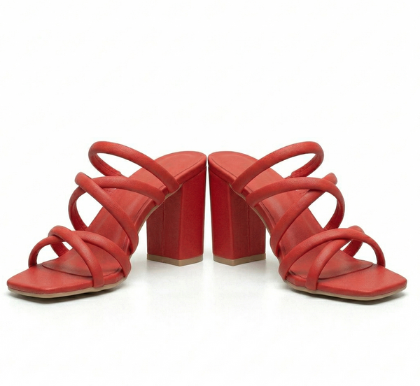 ZAPATILLA ROJA DE TACÓN GRUESO CON TIRAS (MOD 1730)