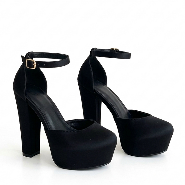 ZAPATILLA NEGRA DE TACÓN GRUESO CON PLATAFORMA (MOD 1000)