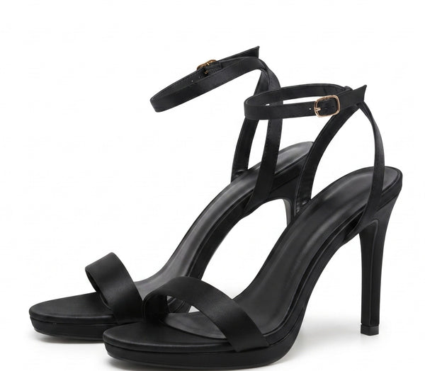 ZAPATILLA NEGRA ELEGANTE DE TACÓN DE AGUJA (MOD 1154)