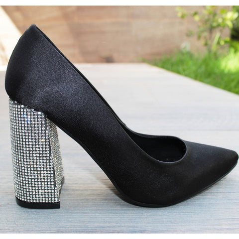 ZAPATILLA NEGRA DE TACÓN CAMPANA CON PIEDRAS (MOD 4000)