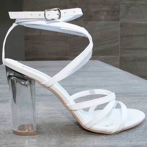 SANDALIA BLANCA DE TACÓN GRUESO TRANSPARENTE CON TIRAS Y PULSERA (MOD 7313)