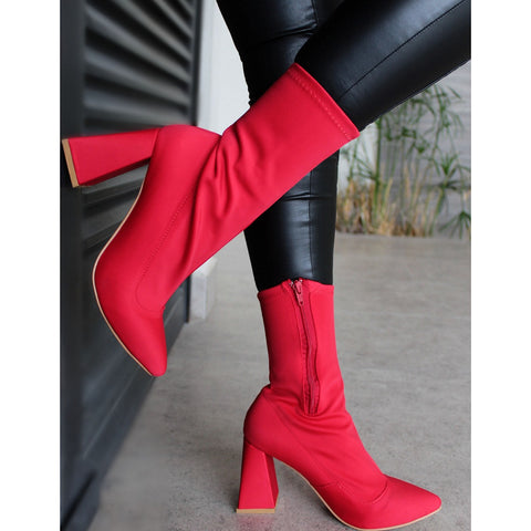 BOTÍN STILETTO STRETCH ROJO DE TACÓN TRIANGULAR (MOD 1012)