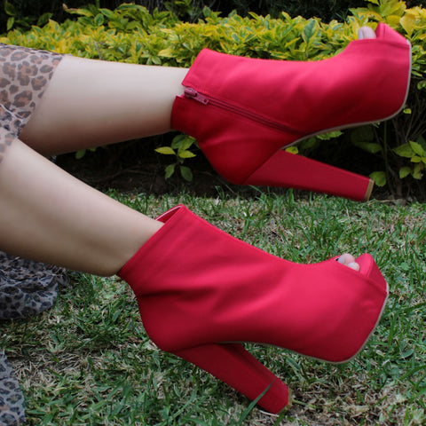 BOTÍN PEEP TOE ROJO DE TACÓN GRUESO CON PLATAFORMA (MOD 362)