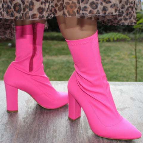 BOTÍN STILETTO STRETCH ROSA NEÓN DE TACÓN GRUESO (MOD 1012)