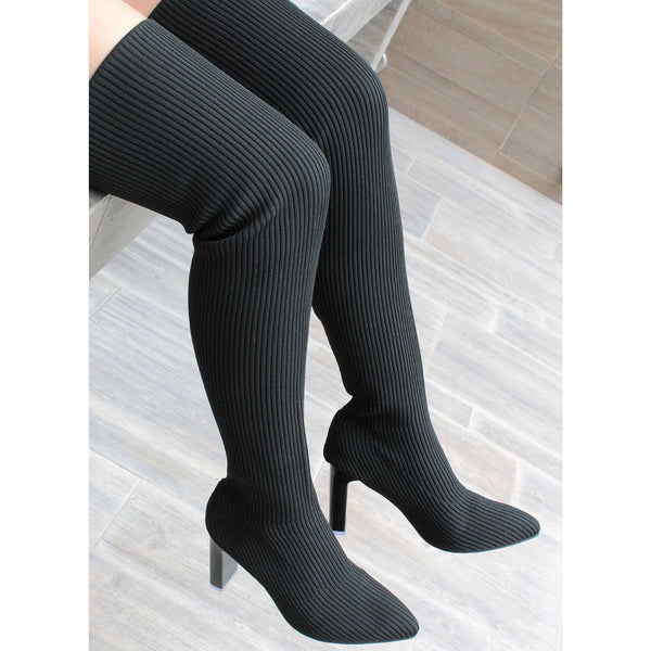 BOTA PUNTAL NEGRA DE TACÓN GRUESO (MOD KENIA)