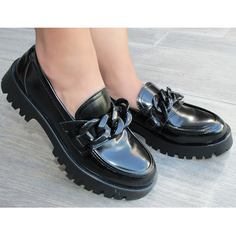 MOCASÍN CON PLATAFORMA Y CADENA (MOD 193)