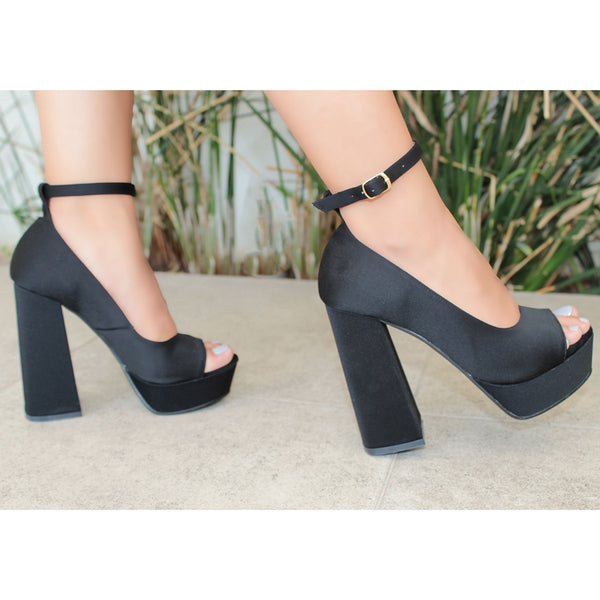 PLATAFORMA PEEP TOE NEGRA DE TACÓN CAMPANA (MOD 703)