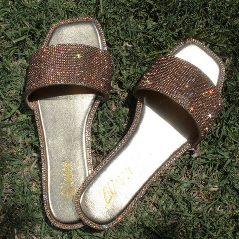 SANDALIA PLANA ORO CON PIEDRAS (MOD KENNA)