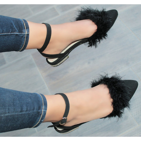 BALLERINA NEGRA CON PULSERA Y PLUMAS (MOD ISELA)
