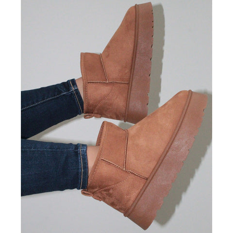BOTÍN COMFY CAMEL (OAKLEE-01)