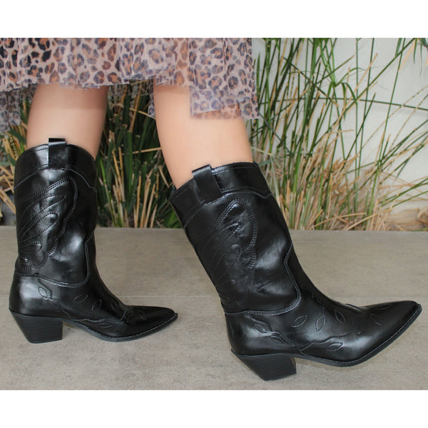 BOTA VAQUERA NEGRA DE TACÓN GRUESO (MOD MYRTLE)
