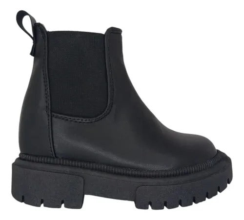 BOTÍN NEGRO BÁSICO PARA NIÑA (MOD K-760)