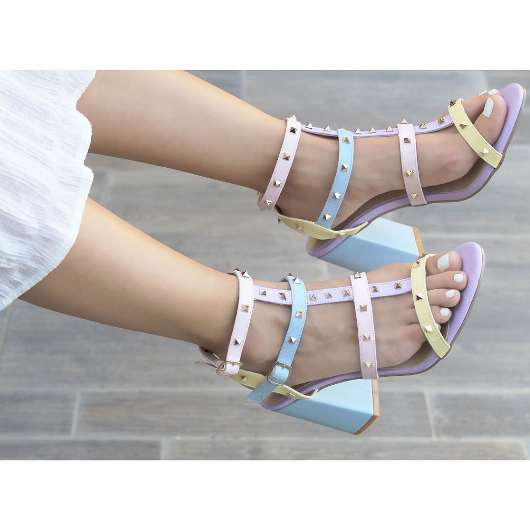 SANDALIA MULTICOLOR PASTEL CON ESTOPEROLES (MOD 0511)