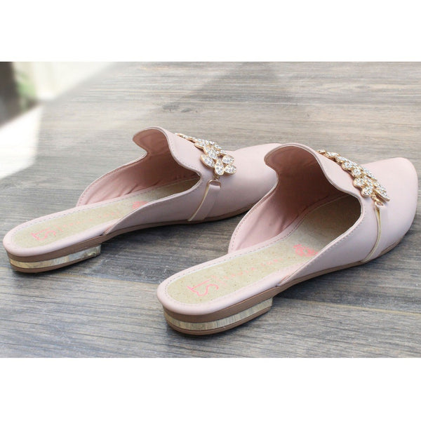 MULE ROSA CON HERRAJE DE CISNE Y PIEDRAS (MOD ANTONELLA )