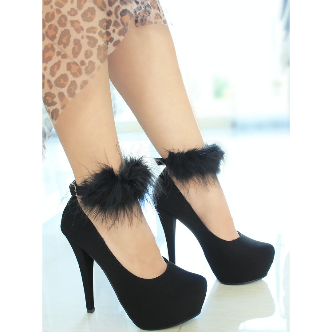 ZAPATILLA NEGRA DE TACÓN DELGADO CON PULSERA Y BOA (MOD 700)
