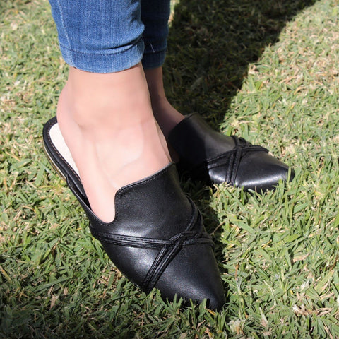 MULE NEGRO CON TIRAS (MOD ANTONELLA)