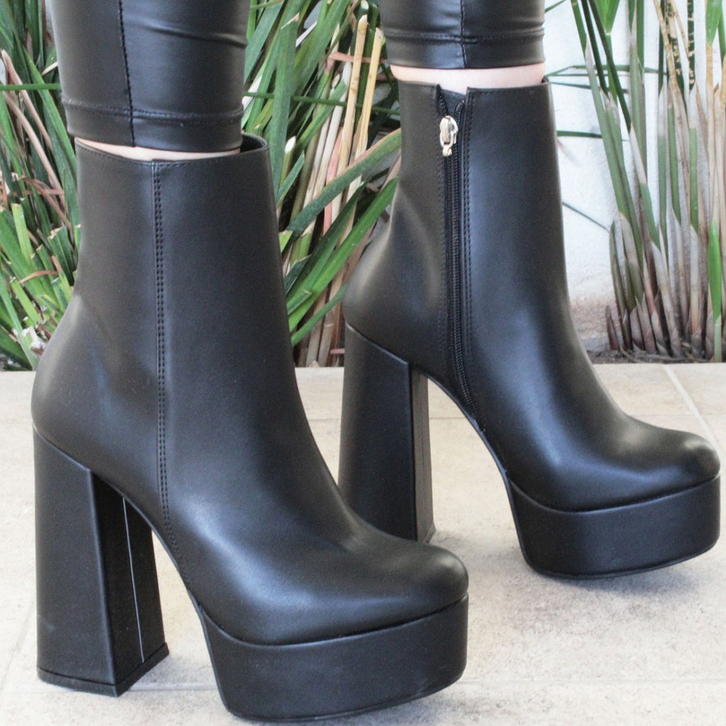 Botin negro con online tacon