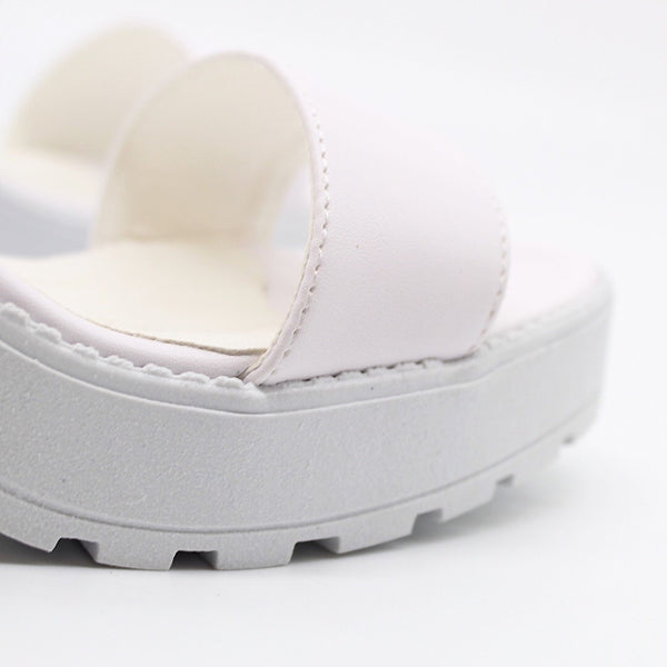 SANDALIA TRACK BLANCA (MOD 230)