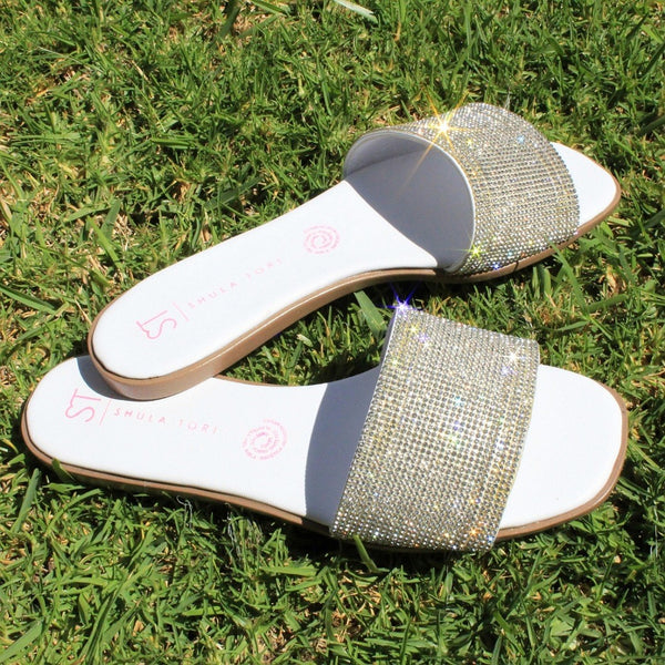 SANDALIA PLANA BLANCA CON PIEDRAS (MOD LIRIO-12)