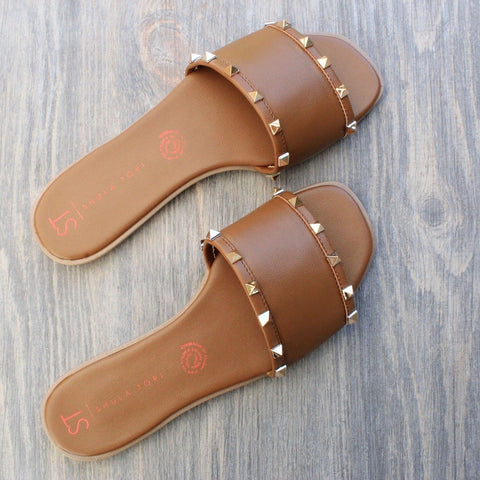SANDALIA PLANA CAMEL CON ESTOPEROLES (MOD LIRIO-13)