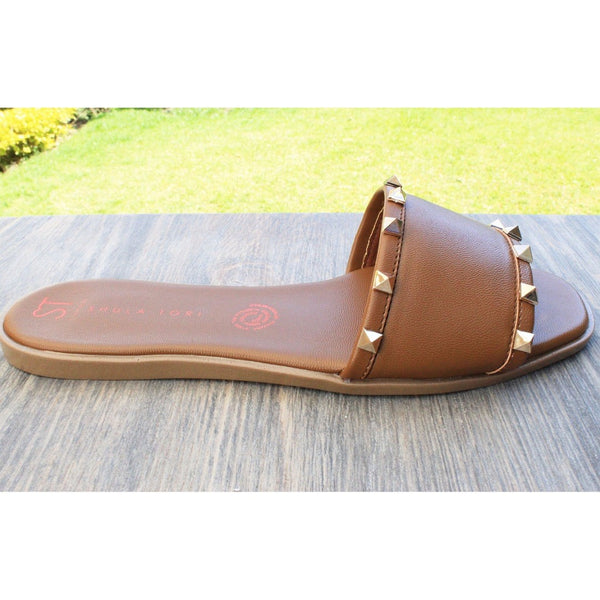 SANDALIA PLANA CAMEL CON ESTOPEROLES (MOD LIRIO-13)