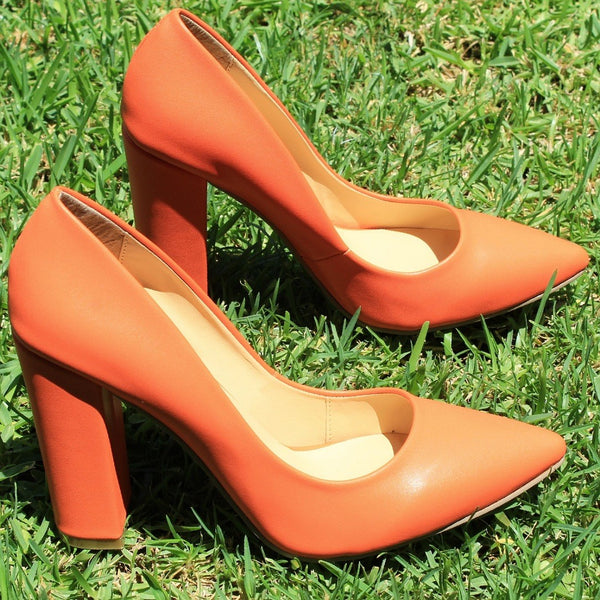 ZAPATILLA NARANJA CON TACÓN GRUESO (MOD 4000)
