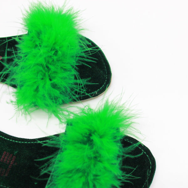 SANDALIA PLANA PLUMAS (MOD S-02)