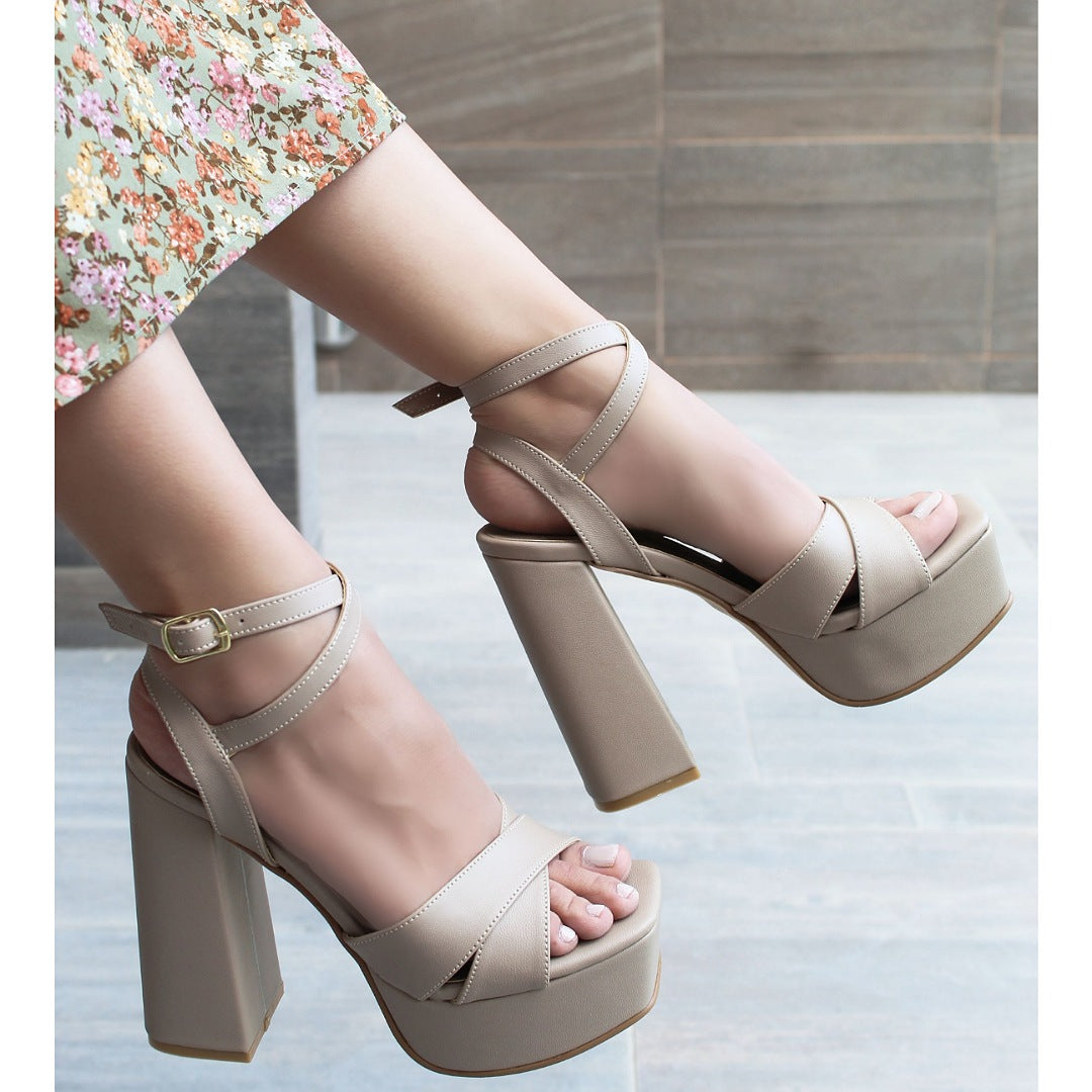 SANDALIA GRUESA DE TACÓN CAMPANA CON PLATAFORMA Y PULSERA (MOD 1019)