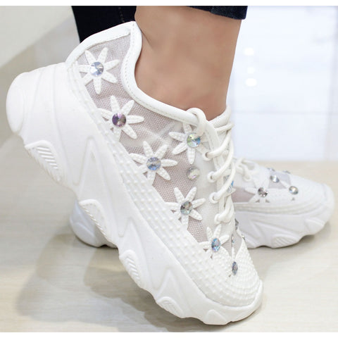 CHUNKY SNEAKERS BLANCO  CON FLORES Y PIEDRAS (MOD NAHOMI)