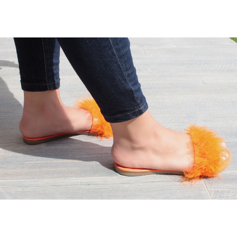 SANDALIA PLANA CON PLUMAS (MOD S-02)
