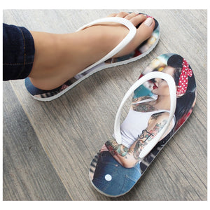 SANDALIA FLIP FLOP ESTAMPADO TATUAJE ROJO (MOD MONA)