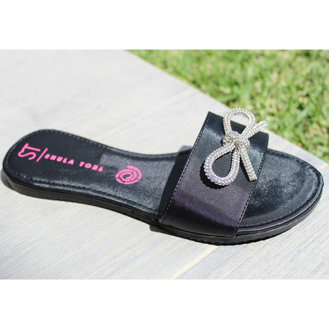 SANDALIA PLANA NEGRA CON MOÑO Y PIEDRAS (MOD M-01 MOÑO)